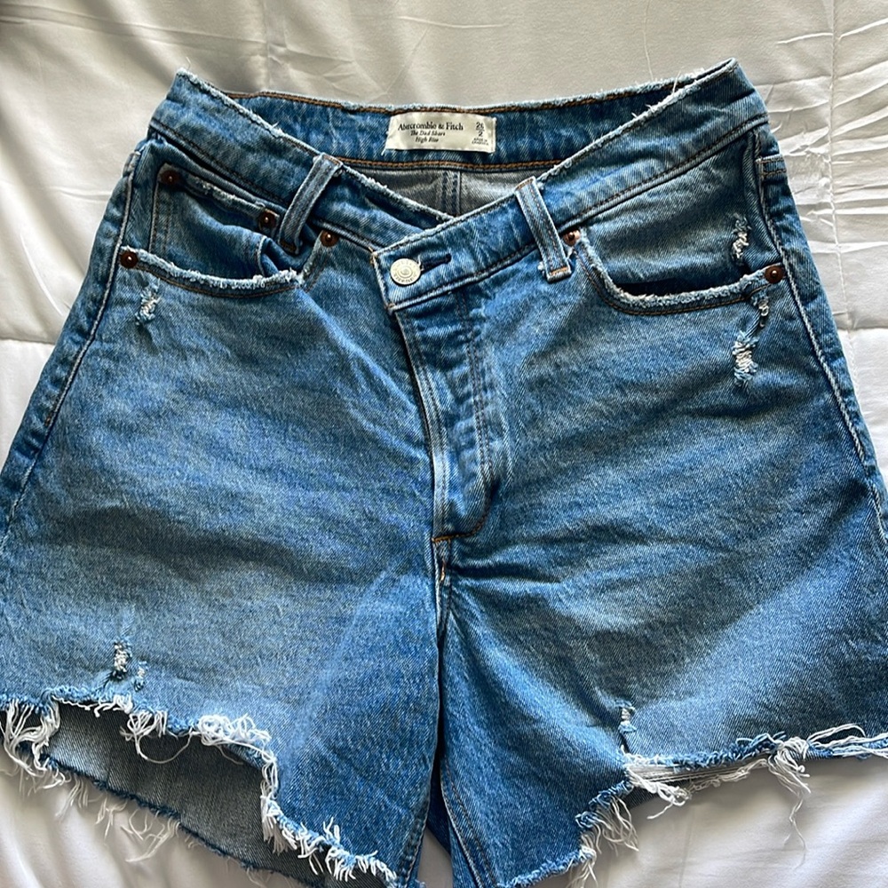 Abercrombie & Fitch High Rise Dad Short